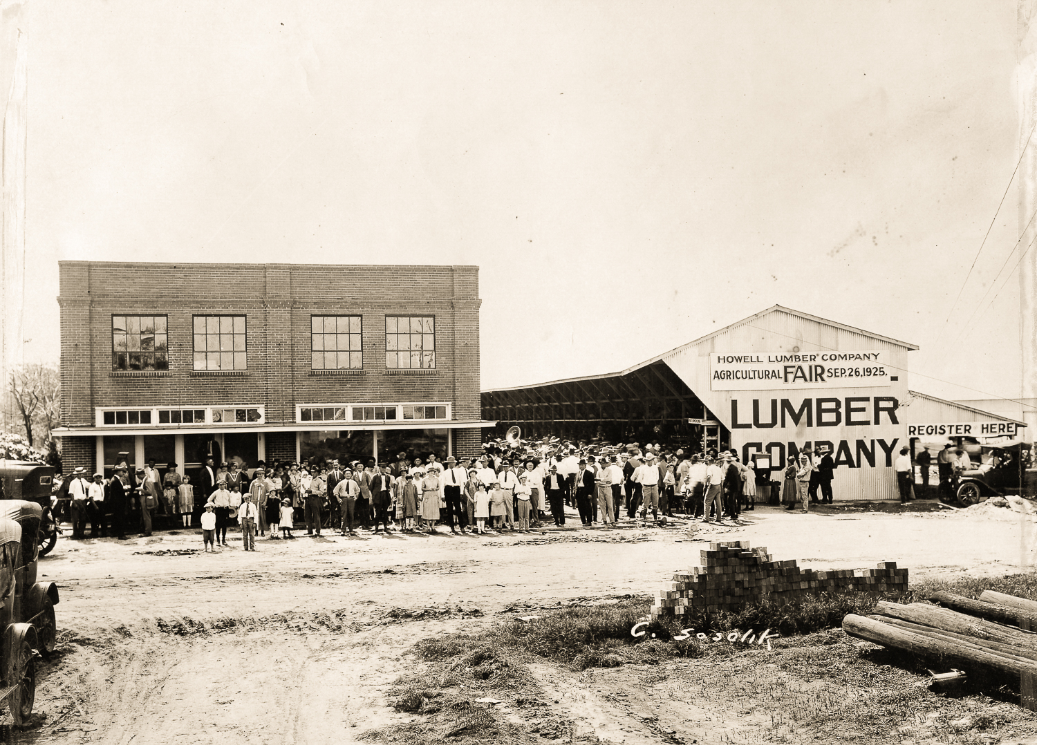 Howell Lumber Co. Agricultural Fair in 1925