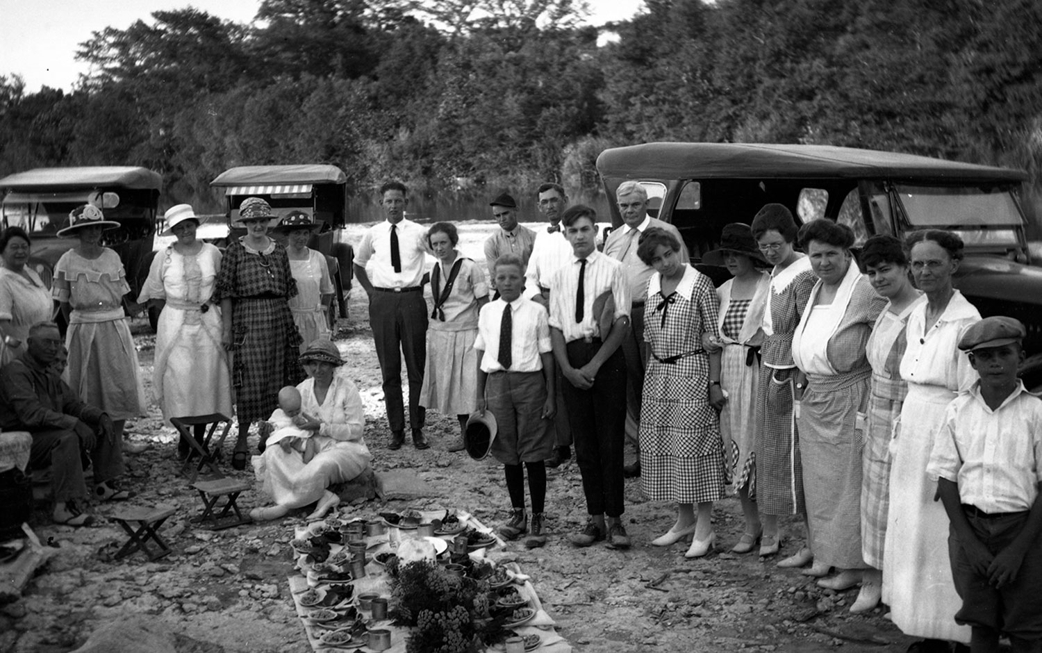 Picnic in the early 1900s.